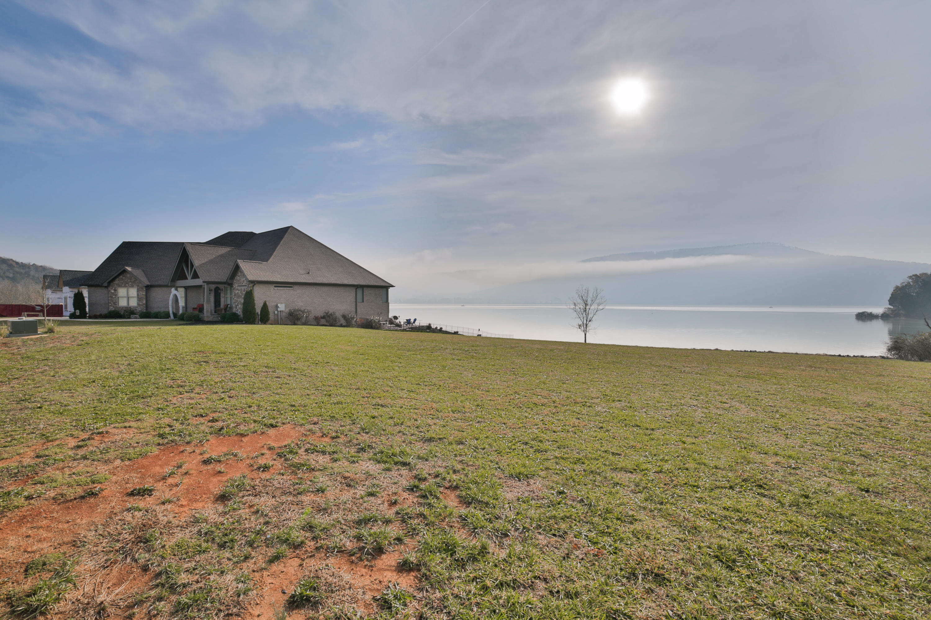 270 Edgewater Way Jasper, TN 37347 - Photo 38 of 84 Robert Moss-22