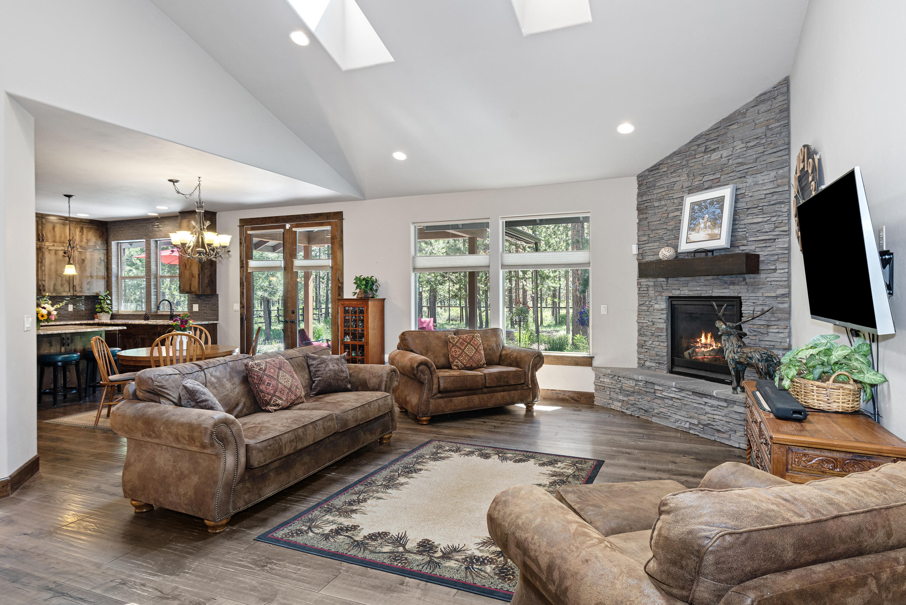 17500 Snow Goose Road Bend, OR 97707 - Photo 8 of 36 08