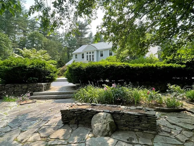 $1,725,000 | 308 Harvard Road, Stow, MA 01775