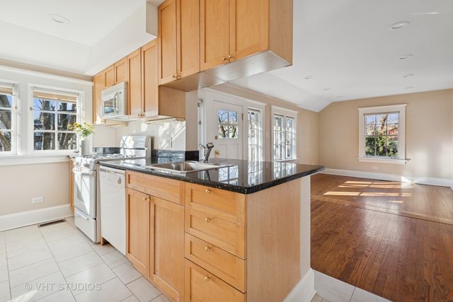 $2,499,000 | 1120 Forest Avenue, Evanston, IL 60202