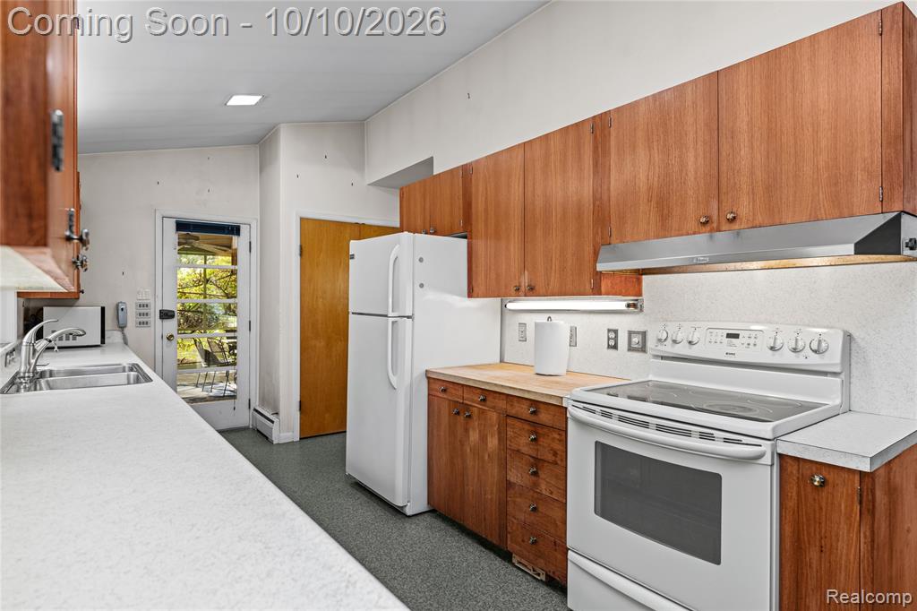 11850 Clinton River Road Sterling Heights, MI 48313 - Photo 16 of 62 Gallery Image 16