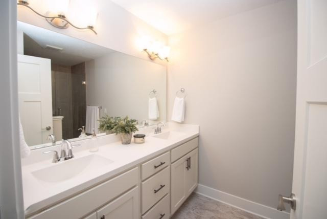 161 Round Hill Road, Unit 82 Kalamazoo, MI 49009 - Photo 5 of 10 master bathroom