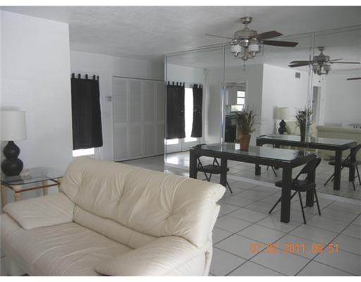 1098 Southwest 13th Place Boca Raton, FL 33486 - Photo 4 of 12 Additional Photo