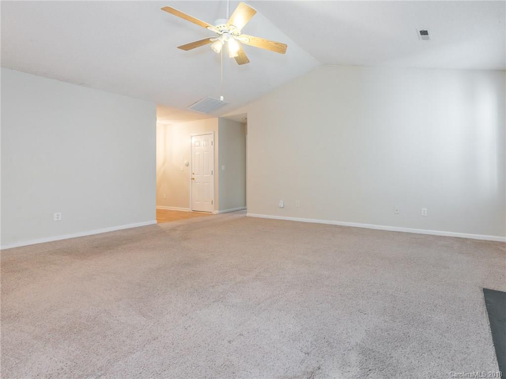 1944 Decatur Court Charlotte, NC 28213 - Photo 11 of 24 Gallery Image 11