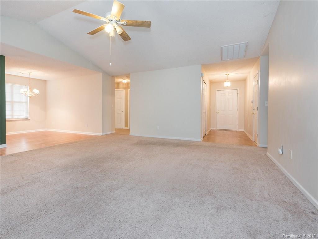 1944 Decatur Court Charlotte, NC 28213 - Photo 12 of 24 Gallery Image 12