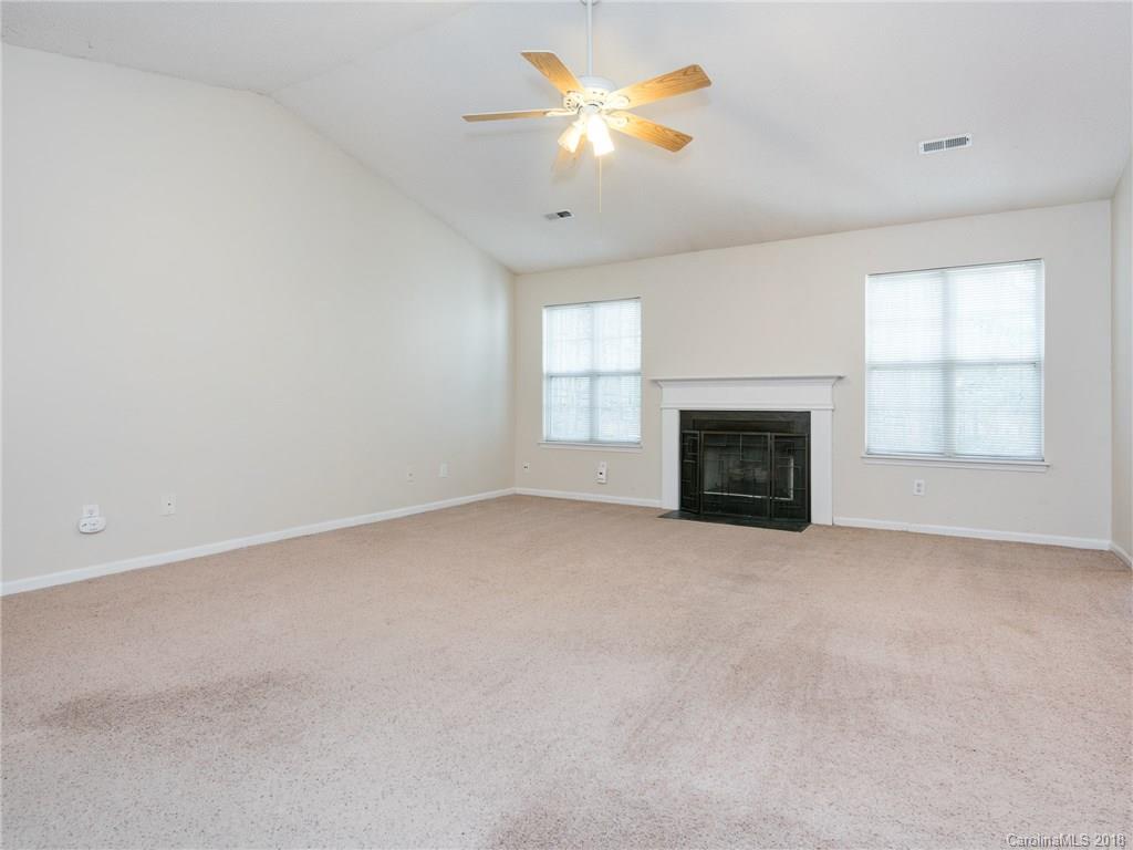 1944 Decatur Court Charlotte, NC 28213 - Photo 7 of 24 Gallery Image 7