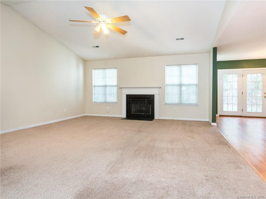 1944 Decatur Court Charlotte, NC 28213 - Photo 8 of 24 Gallery Image 8