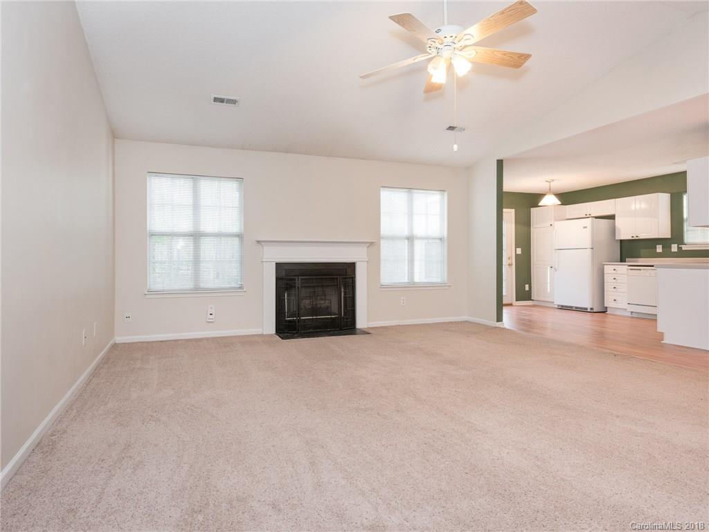 1944 Decatur Court Charlotte, NC 28213 - Photo 9 of 24 Gallery Image 9