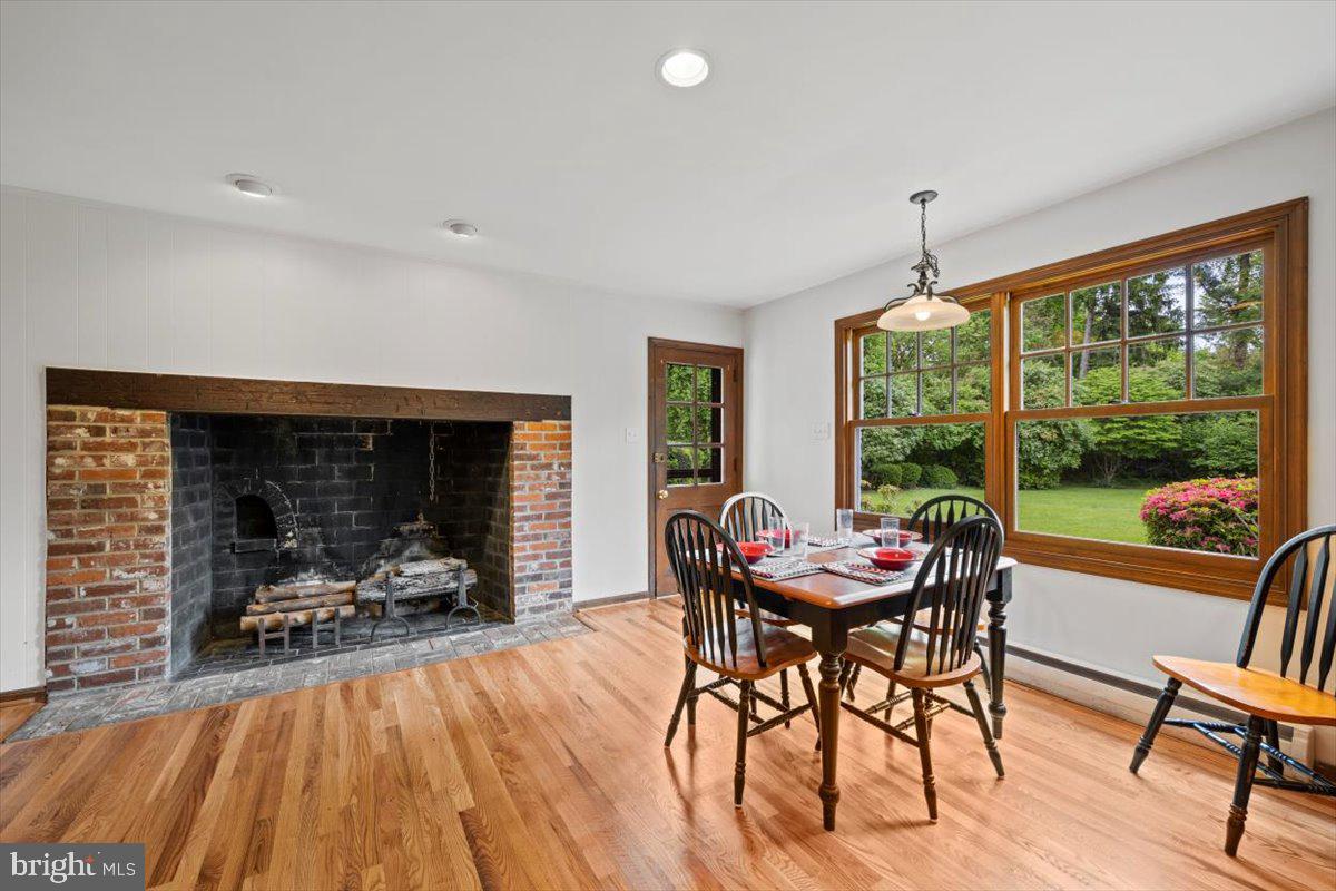 659 Lindley Road Glenside, PA 19038 - Photo 12 of 38 Kitchen