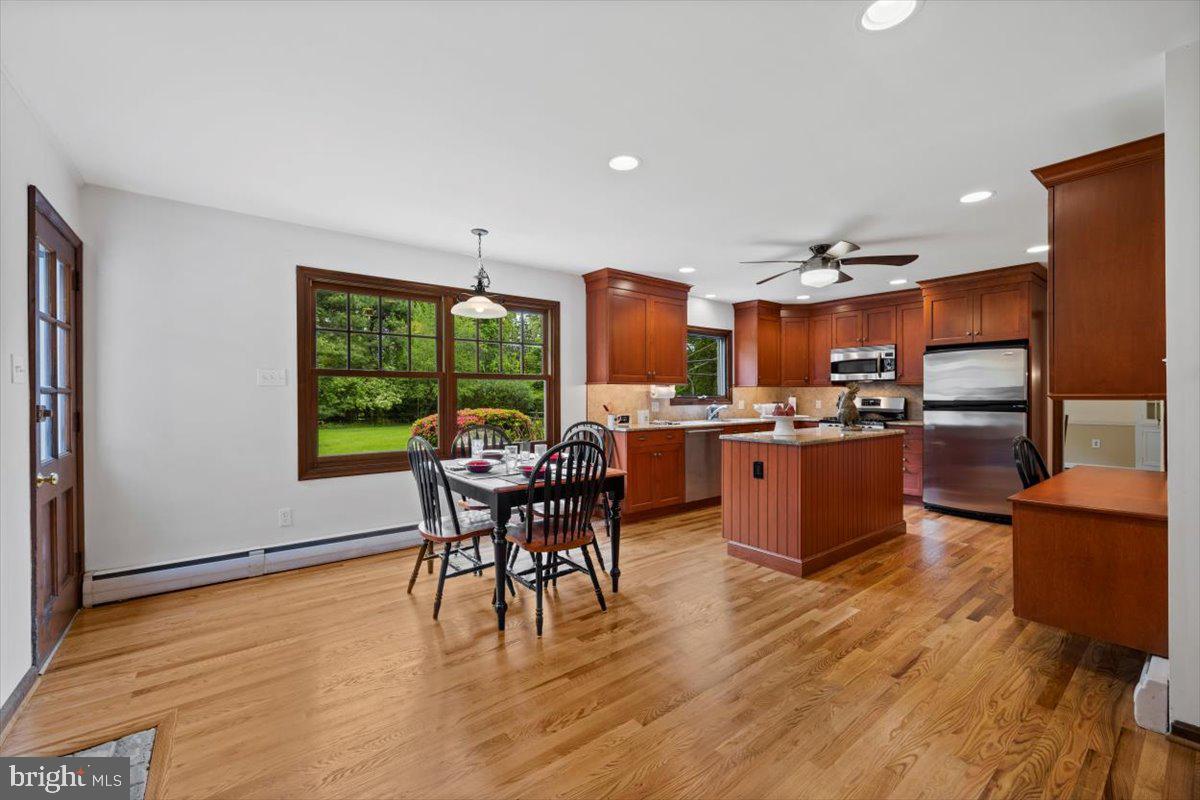659 Lindley Road Glenside, PA 19038 - Photo 13 of 38 Kitchen