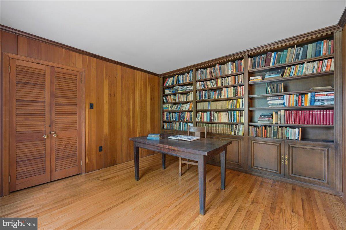 659 Lindley Road Glenside, PA 19038 - Photo 14 of 38 Study