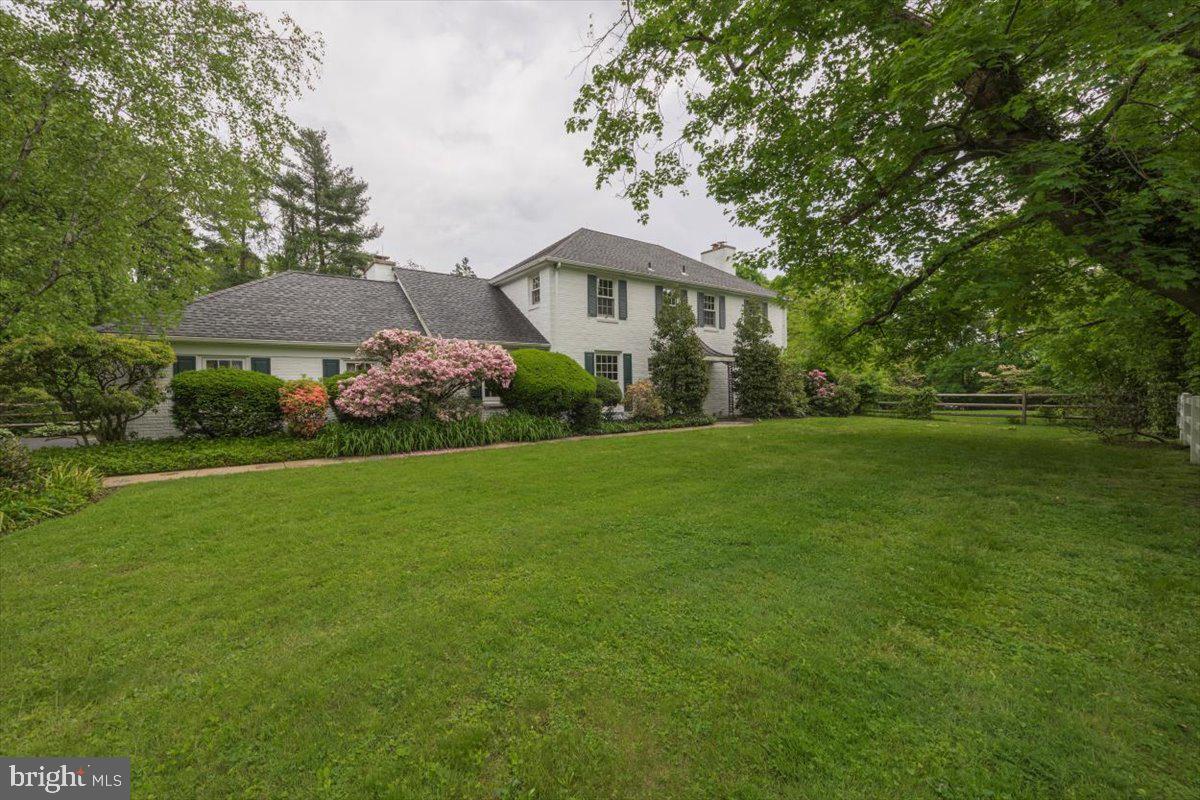 659 Lindley Road Glenside, PA 19038 - Photo 2 of 38 Front of Home