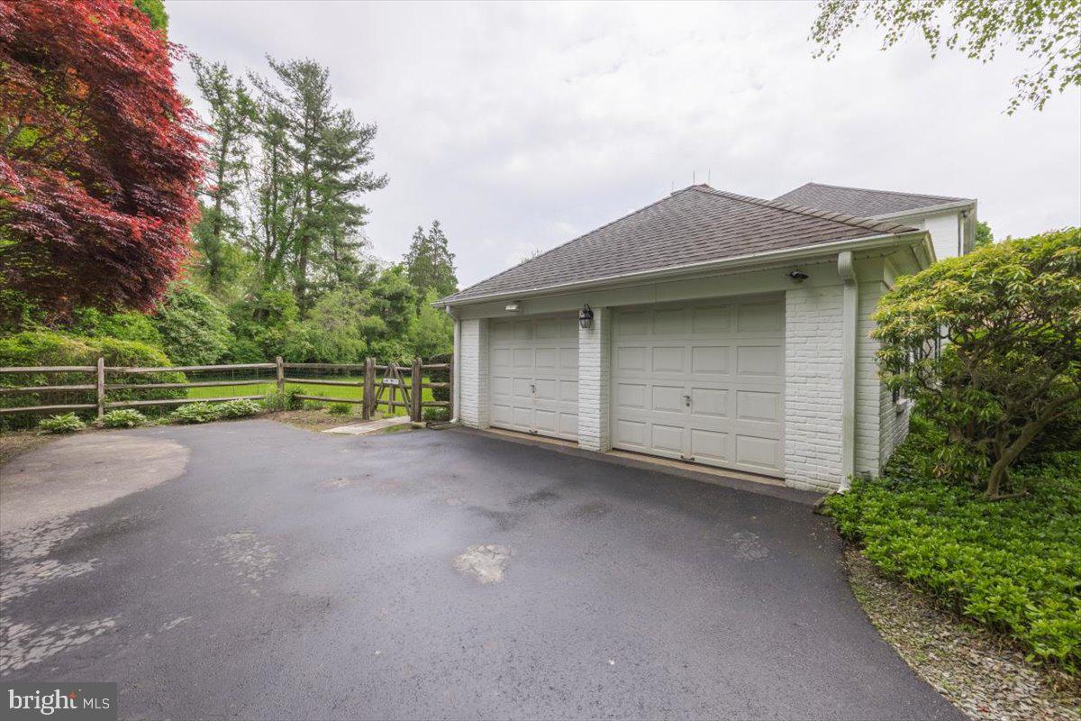 659 Lindley Road Glenside, PA 19038 - Photo 26 of 38 2 Car Garage