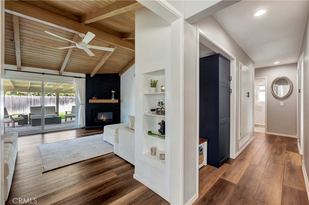 16243 Summershade Drive La Mirada, CA 90638 - Photo 4 of 34 a view of a living room