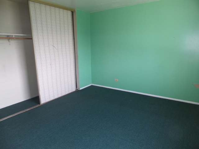 176 Grady Drive Bolingbrook, IL 60440 - Photo 17 of 30 a view of an empty room