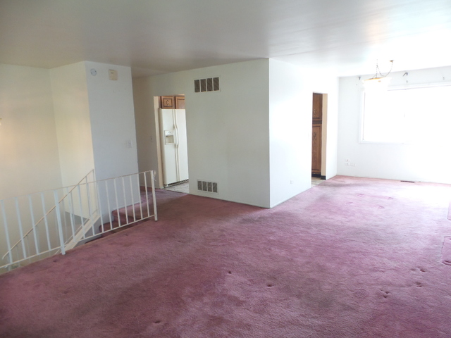 176 Grady Drive Bolingbrook, IL 60440 - Photo 6 of 30 a view of a big room with closet area