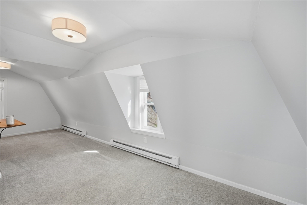 196 Pendleton Avenue Chicopee, MA 01020 - Photo 14 of 22 an empty room with a window