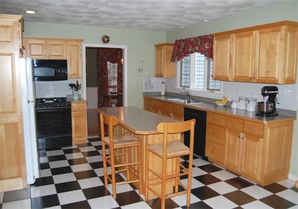 500 Springs Road Bedford, MA 01730 - Photo 3 of 19 Gallery Image 3