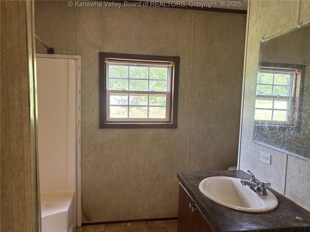 3951 Rockcastle Road Given, WV 25245 - Photo 4 of 16 Gallery Image 4