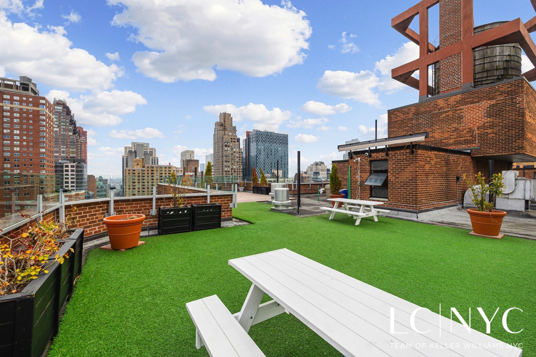 300 East 71st Street, Unit 4F Manhattan, NY 10021 - Photo 11 of 16