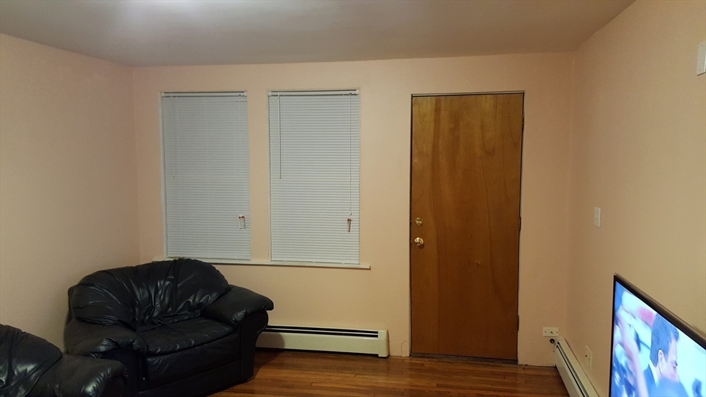 9 Hall Street, Unit 1R Waltham, MA 02453 - Photo 13 of 35