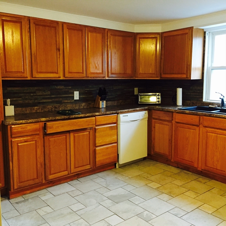 9 Hall Street, Unit 1R Waltham, MA 02453 - Photo 2 of 35