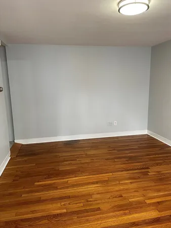 $2,300 | 9 Hall Street, Unit 1R, Waltham, MA 02453
