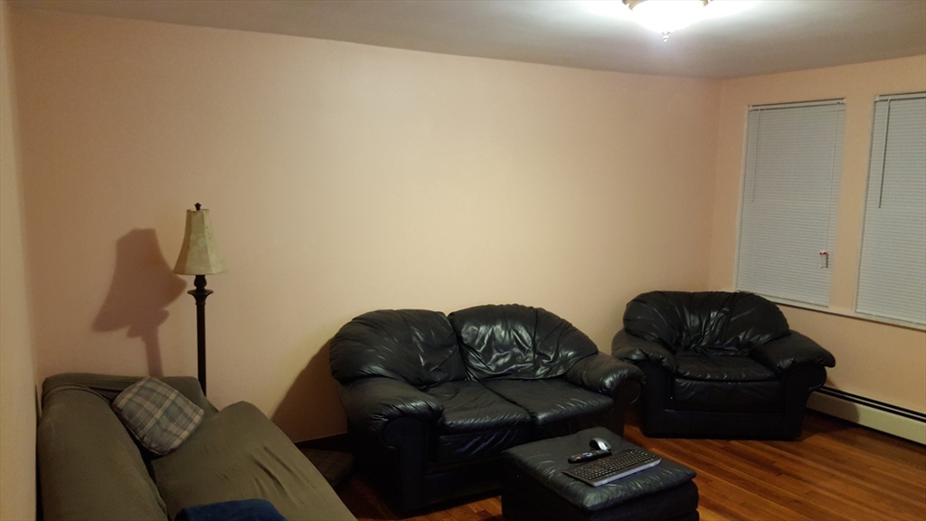 9 Hall Street, Unit 1R Waltham, MA 02453 - Photo 33 of 35