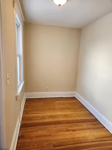 $1,800 | 79 Broughton Avenue, Unit 2, Bloomfield, NJ 07003