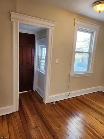 $1,800 | 79 Broughton Avenue, Unit 2, Bloomfield, NJ 07003