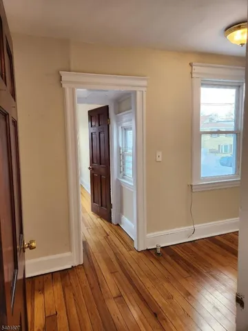 $1,800 | 79 Broughton Avenue, Unit 2, Bloomfield, NJ 07003