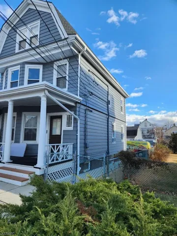 $1,800 | 79 Broughton Avenue, Unit 2, Bloomfield, NJ 07003