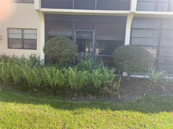$1,400 | 2050 Oleander Boulevard, Unit 4 104, Fort Pierce, FL 34950