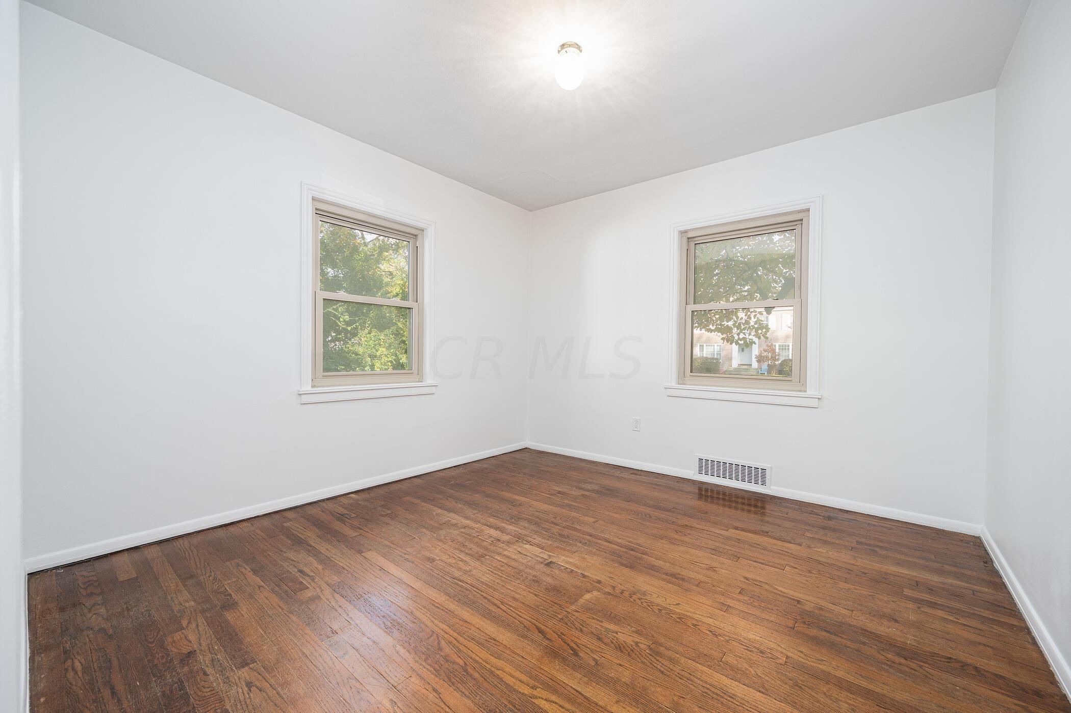 1621 Waltham Road, Unit A Columbus, OH 43221 - Photo 13 of 27 Bedroom