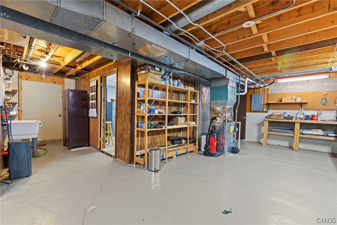 1092 Jewett Road Skaneateles, NY 13152 - Photo 36 of 42 Unfinished workshop area.