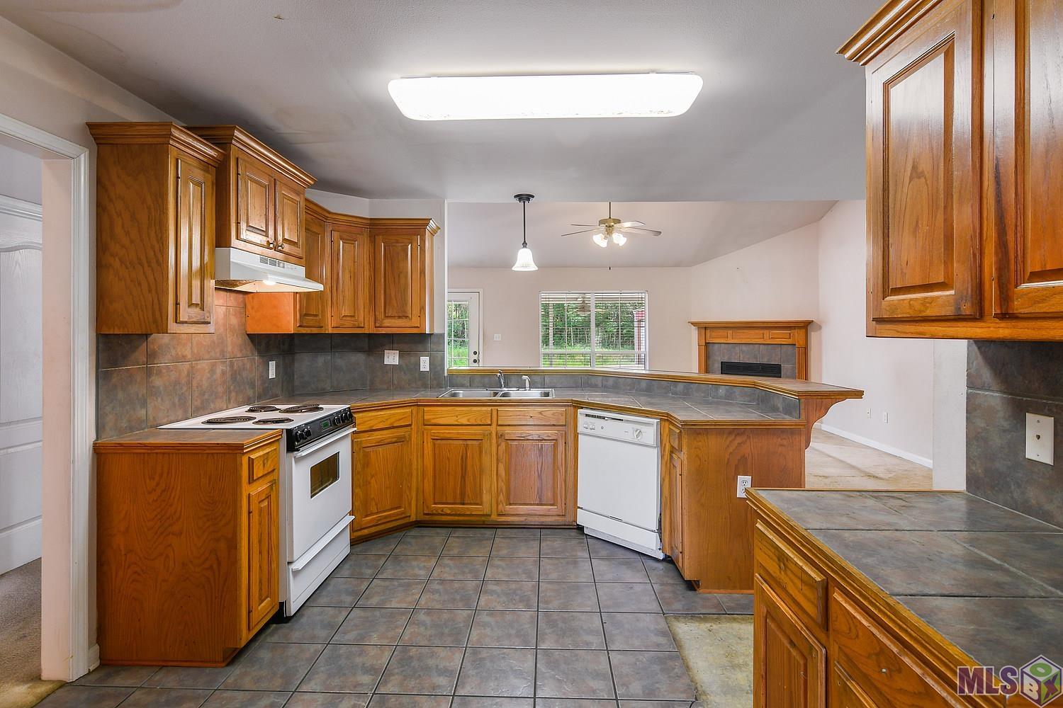 13448 Arnold Road Walker, LA 70785 - Photo 2 of 12 Gallery Image 2