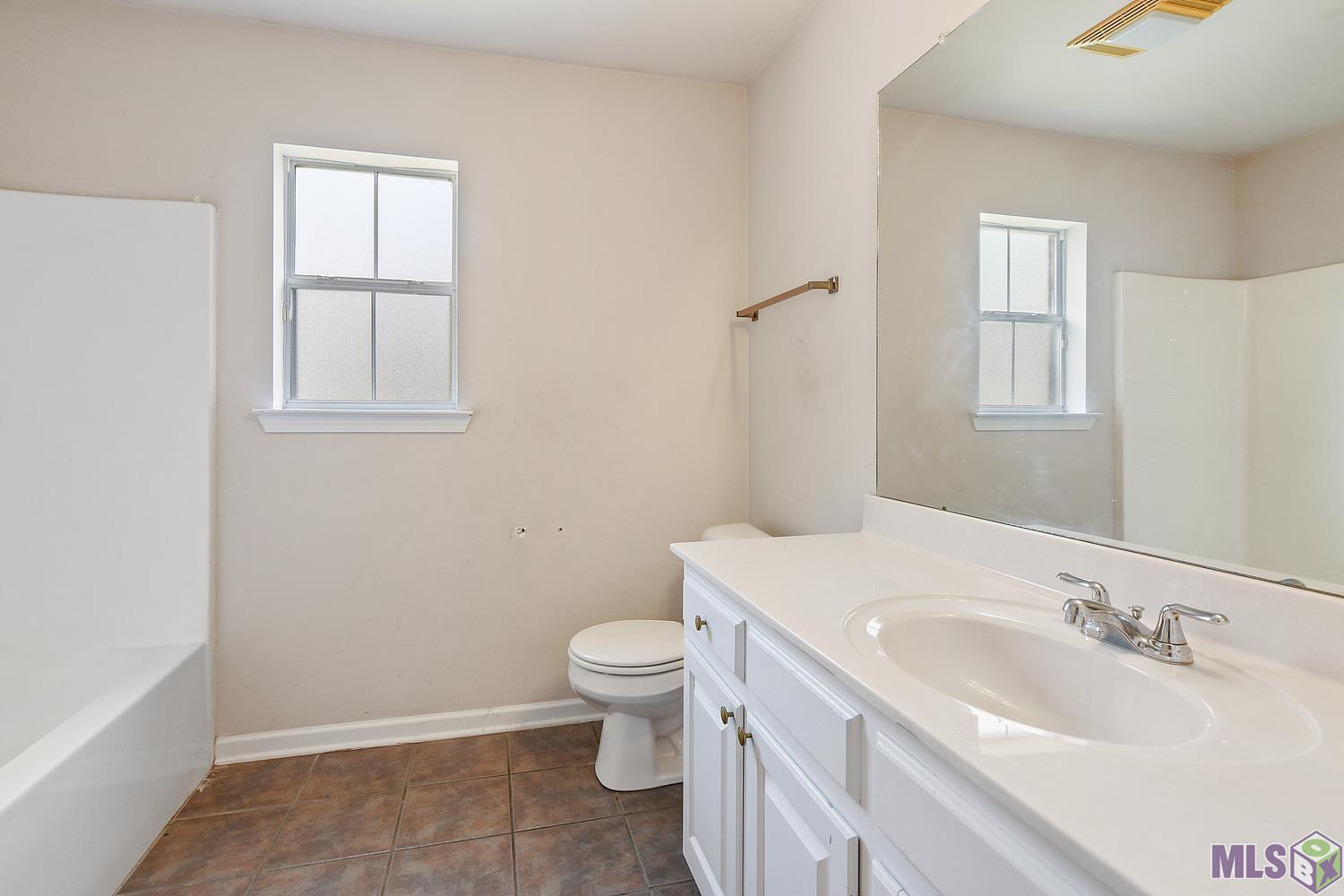 13448 Arnold Road Walker, LA 70785 - Photo 9 of 12 Gallery Image 9
