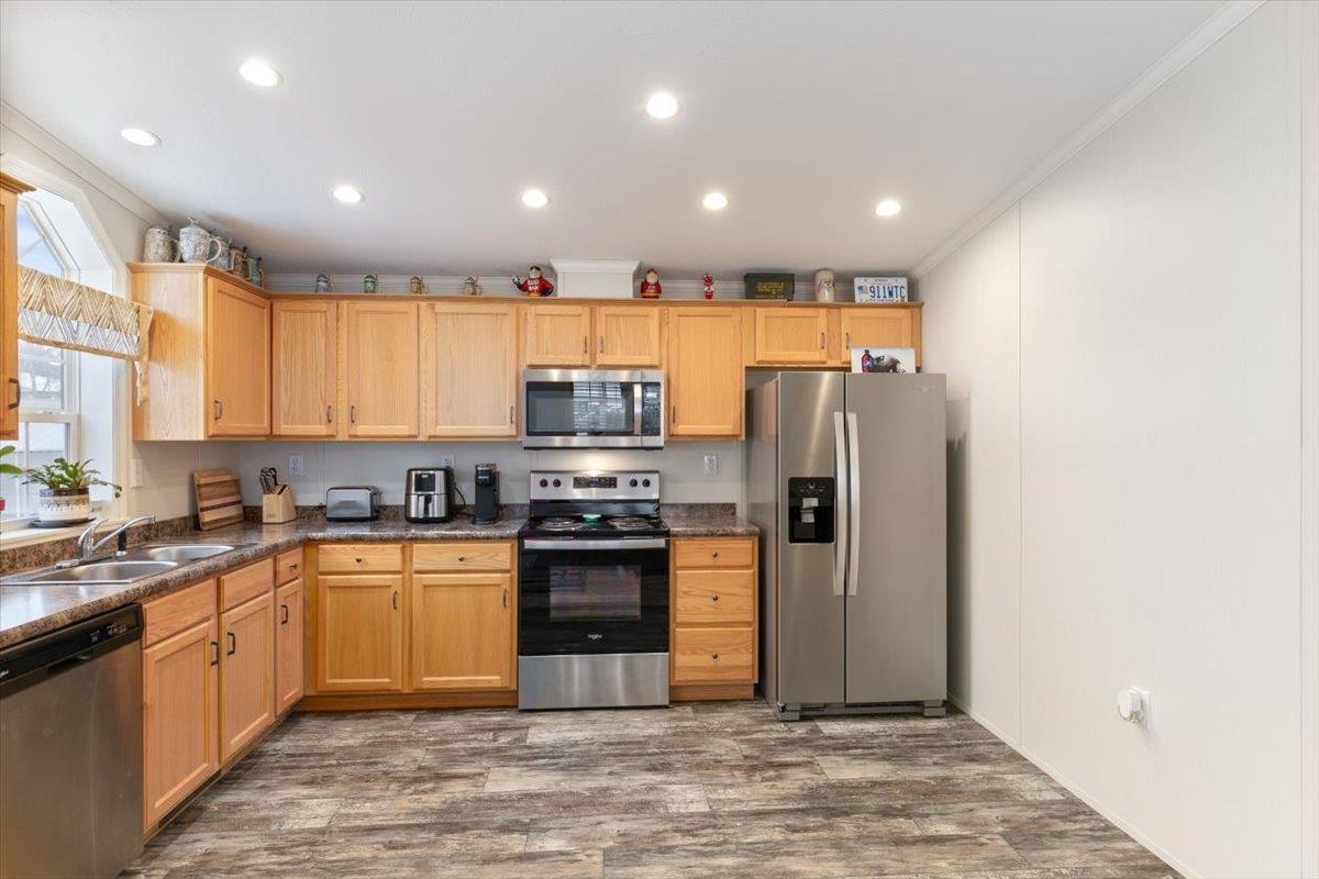 53 Hagop Road Salem, NH 03079 - Photo 12 of 21