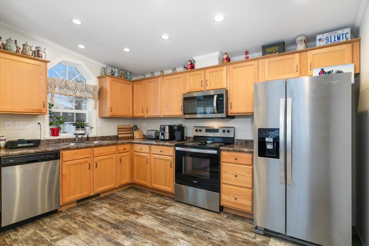 53 Hagop Road Salem, NH 03079 - Photo 14 of 21