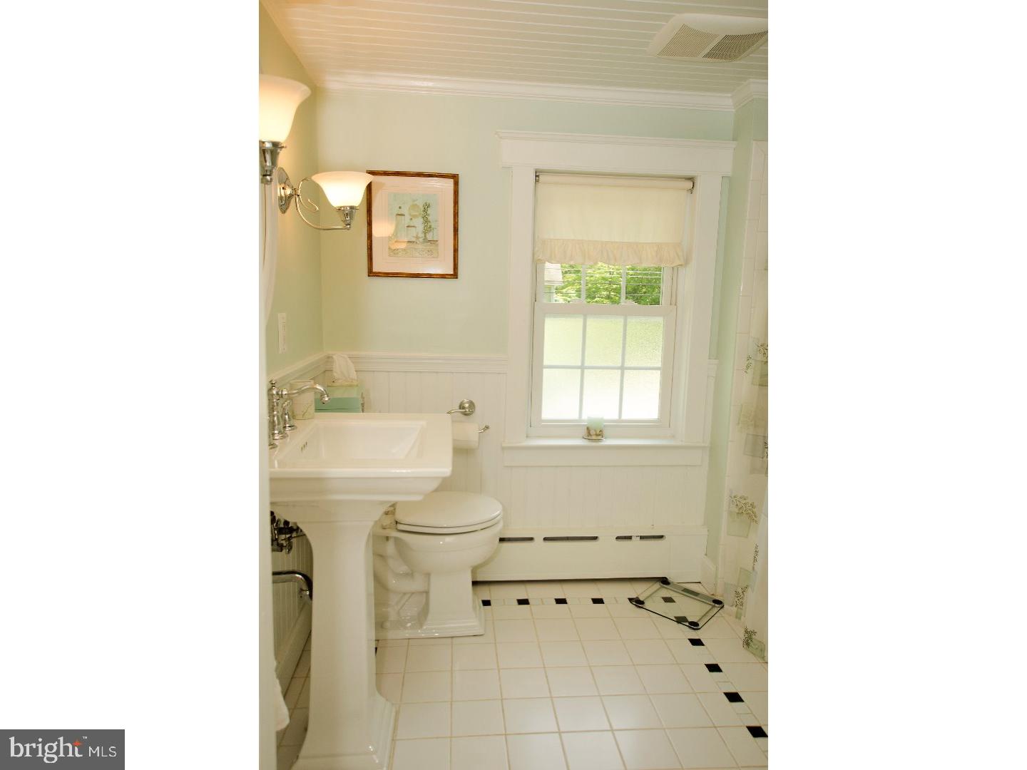300 Woodward Road Media, PA 19063 - Photo 16 of 23 Bathroom