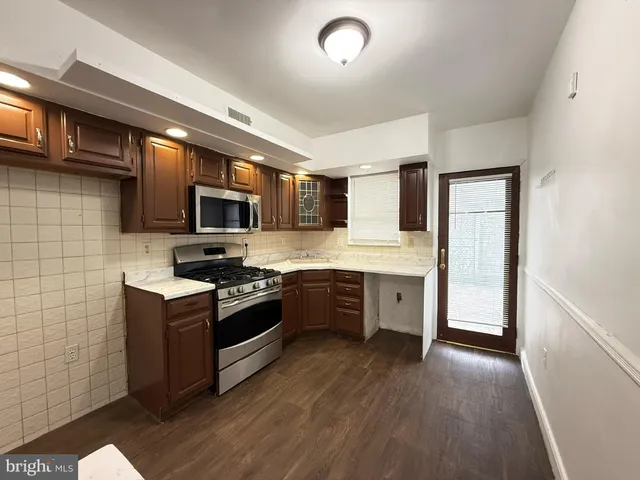 $1,400 | 2517 South Camac Street, Philadelphia, PA 19148