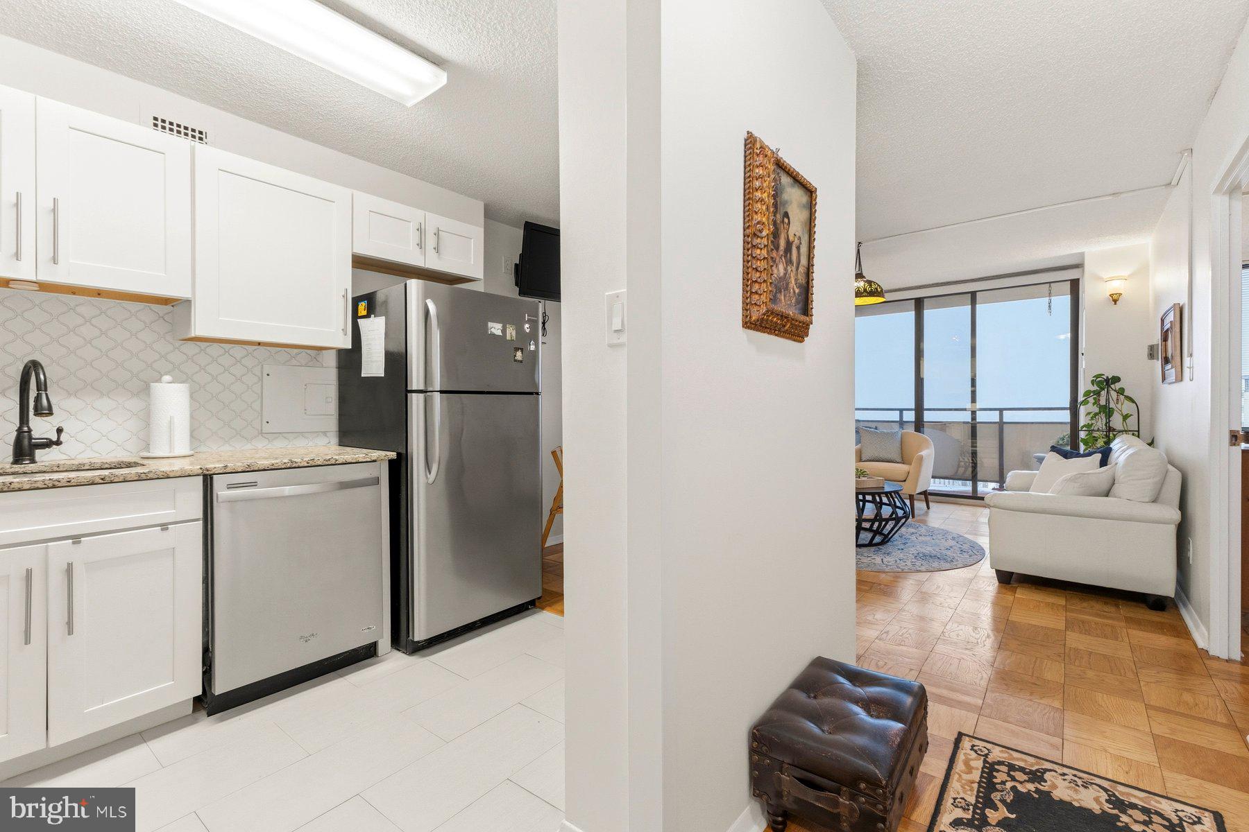 5225 Pooks Hill Road, Unit 1717N Bethesda, MD 20814 - Photo 12 of 26