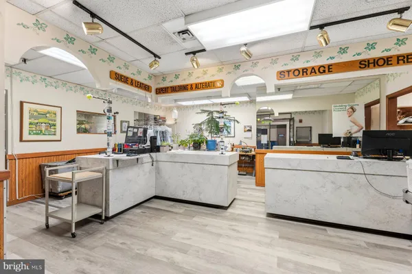 $2,100 | 5225 Pooks Hill Road, Unit 1717N, Bethesda, MD 20814