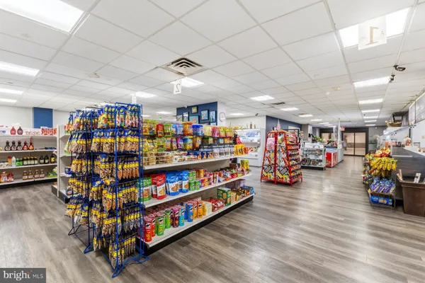 $2,100 | 5225 Pooks Hill Road, Unit 1717N, Bethesda, MD 20814