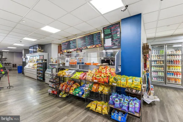 $2,100 | 5225 Pooks Hill Road, Unit 1717N, Bethesda, MD 20814