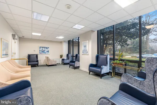 $2,100 | 5225 Pooks Hill Road, Unit 1717N, Bethesda, MD 20814