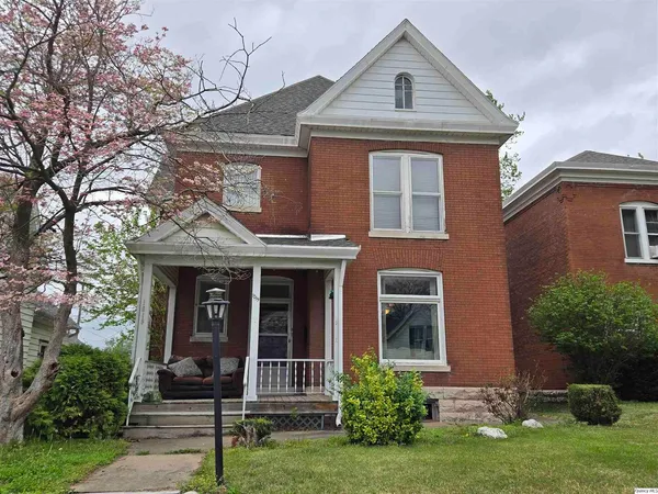 $179,000 | 1019 Madison Street, Quincy, IL 62301