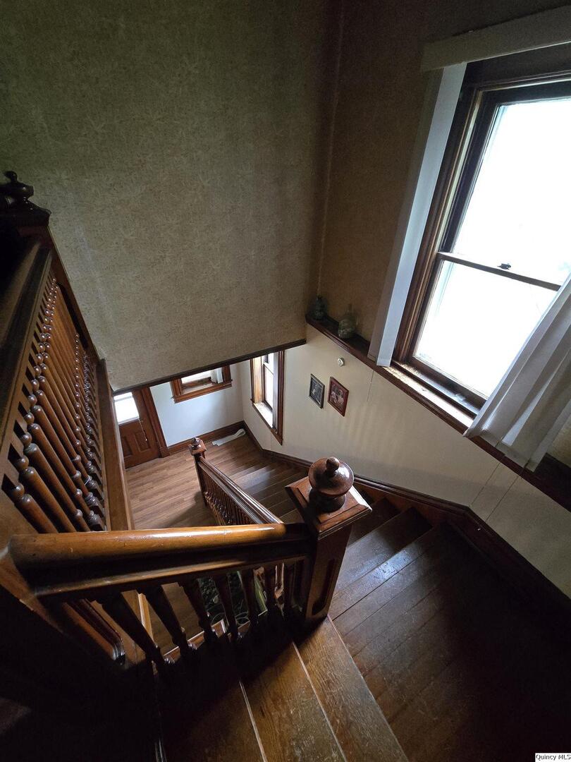1019 Madison Street Quincy, IL 62301 - Photo 5 of 17