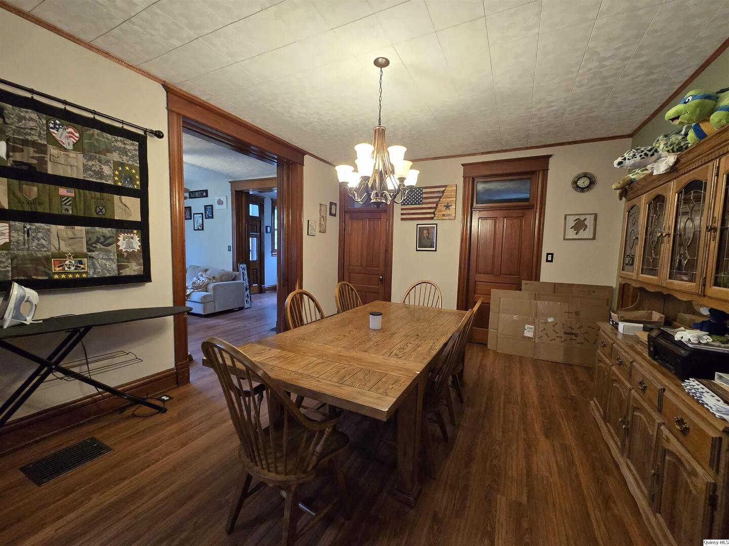 1019 Madison Street Quincy, IL 62301 - Photo 7 of 17