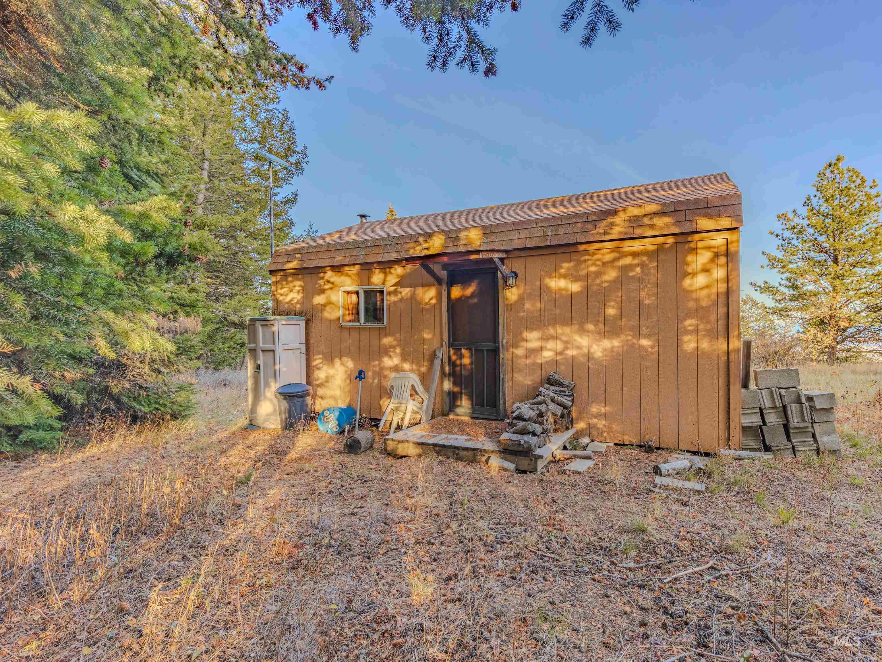 624 Radar Road Cottonwood, ID 83522 - Photo 8 of 38
